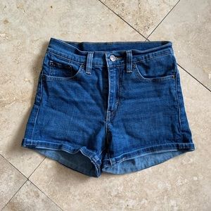 Levi’s denim shorts